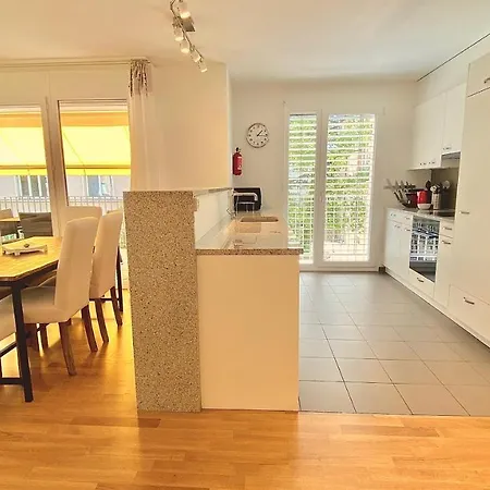Apartmán Montchoisi, Elegant, Modern, Impeccably Furnished Лозана